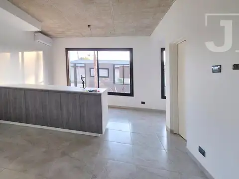 Departamento en Alquiler en Manuel Alberti, $ 500.000