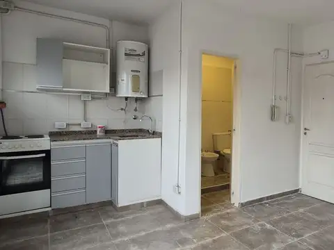 Depto Tipo Casa en Alquiler en Caseros, $ 480.000