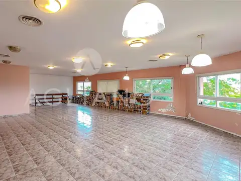 Oficina Monoambiente con 5 baños