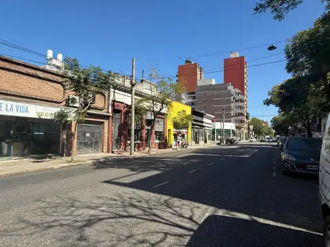 Local en Venta 80 años