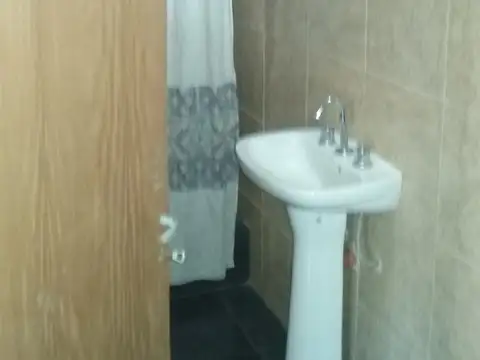 QUINTA CON QUINCHO Y PILETA EN BOSQUES U$S 150.000