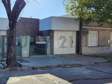 Venta de Amplia casa en Rafaela