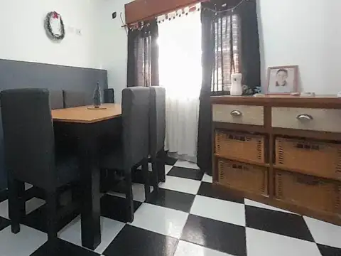 Depto Tipo Casa 3 ambientes con 1 baño
