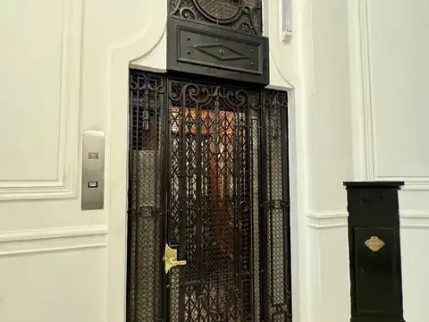 Departamento en Venta de 6 ambientes