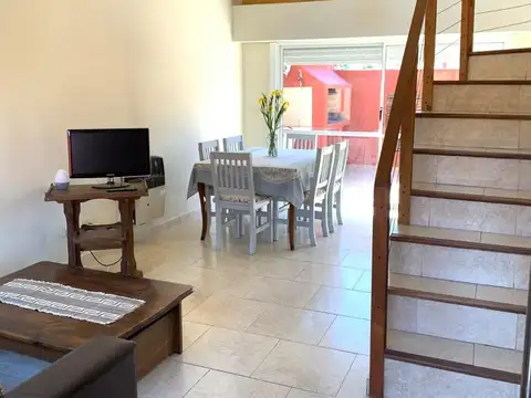 Casa en venta - 2 Dormitorios 1 Baño - Mar de Ajó