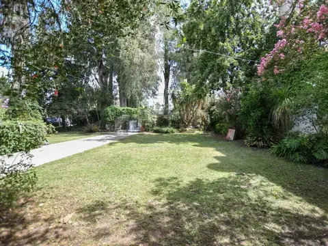 7 e/ 648 y 649 , Piso 0