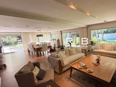 Casa en Venta de 5 dormitorios