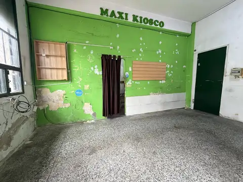 Local en Alquiler en Lomas del Mirador, $ 600.000