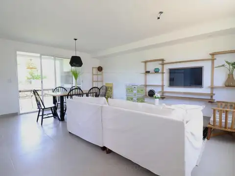 Casa en Alquiler en Garin, USD 1.000