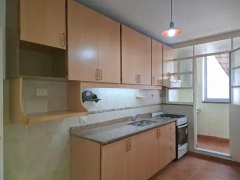 Venta Depto 4amb Bernal Centro