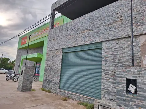 VENDO GALPON CON SALON COMERCIAL EN INGRESO B.BCA