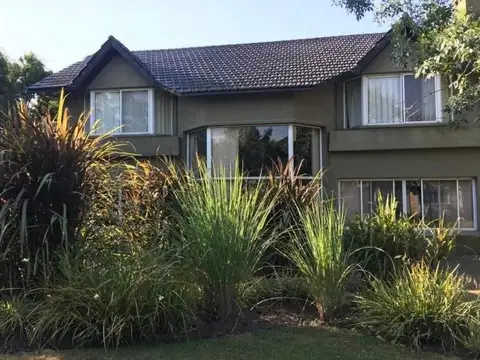 Casa  en Venta en La Legua, Pilar, G.B.A. Zona Norte