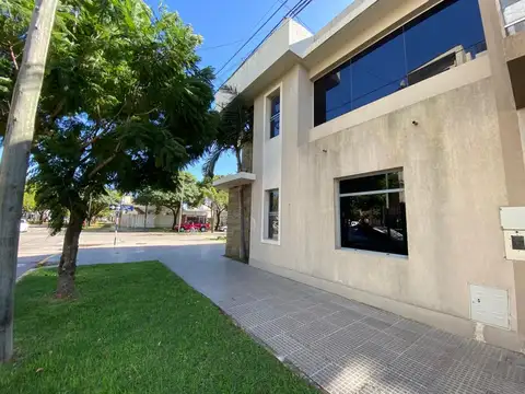 Av. H. Yrigoyen al 1300