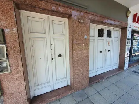 Hipolito Yrigoyen  al 10100