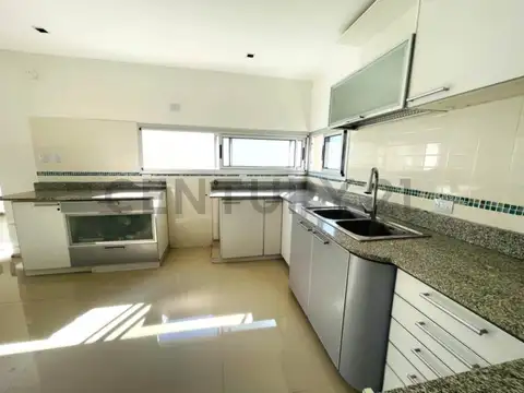 Casa en venta en City Bell