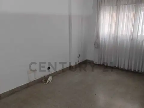Oficina 2 ambientes con 1 baño