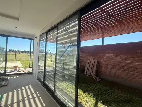 Casa en venta a estrenar Pueblo Esther