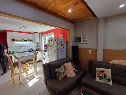 Casa 3 ambientes con 2 baños