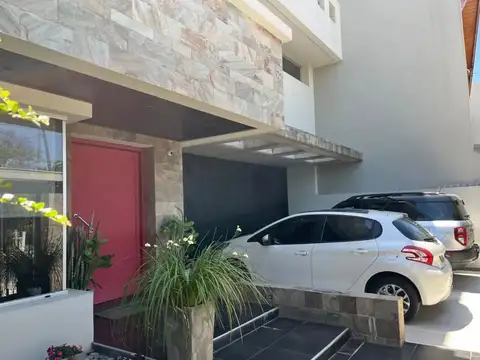 Casa en Venta en Ramos Mejía, USD 650.000