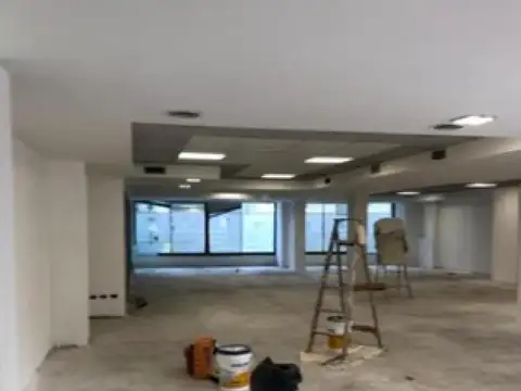 Oficina en alquiler - 2 Despachos 2 Baños - 272Mts2 - San Nicolás