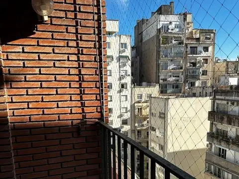 Junin 1100 , Piso 9