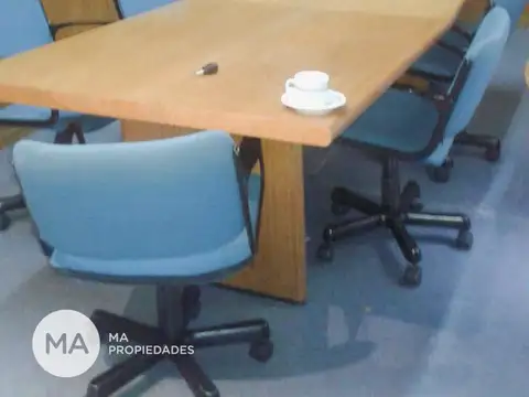 Oficina 4 ambientes con 2 baños