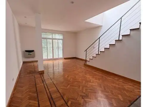Depto Tipo Casa en Venta de 8 ambientes
