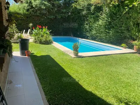 Casa 5 ambientes con 3 baños