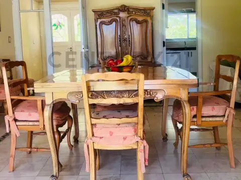 Casa 6 ambientes con 4 baños