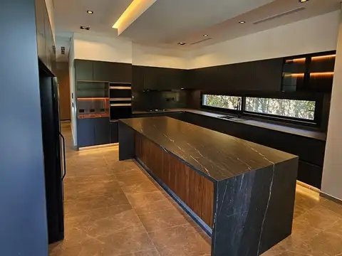 Casa  en Venta en El Yacht, Nordelta, Tigre