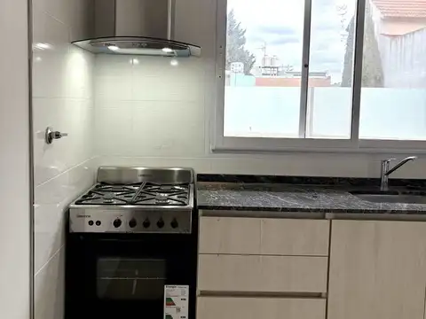 Depto Tipo Casa 4 ambientes con 1 baño