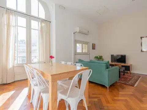 Venta Departamento - 8 Ambientes - 3 Balcones