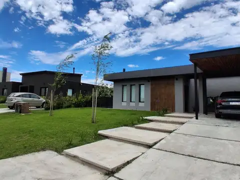 Casa en Alquiler Temporario, 3 Dormitorios, en San Sebastian, Pilar, GBA Norte