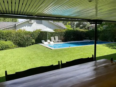 Casa en Venta con 7 cocheras