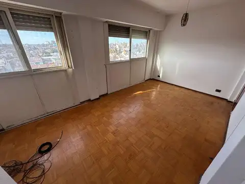 Venta de amplio monoambiente en Wilde, inmejorable ubicacion