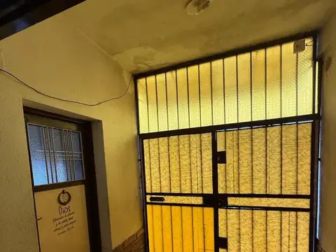 Presidente Alvear 300