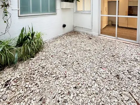Ph de 2 ambientes reciclado con patio, al frente y sin expensas. en Palermo Chico, Capital Federal
