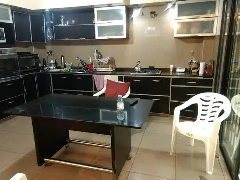 Avenida Larrazábal 500, Piso 1