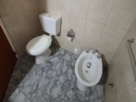 Departamento con terraza propia en alquiler en San Justo