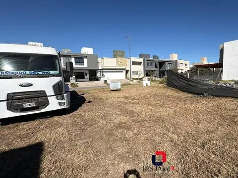 Terreno en Venta 30  mts Fondo