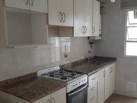 Doblas 300, Piso 4