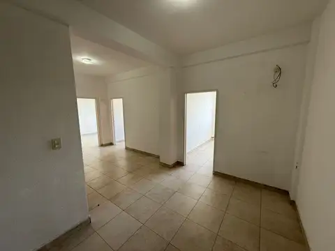 Domingo Faustino Sarmiento 1100, Piso 1