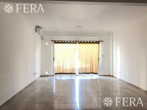 Venta departamento monoambiente con balcón en Wilde