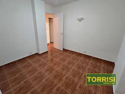 VENTA 4 AMB C/PATIO 66 m2 - PERON 1400 - SAN NICOLAS