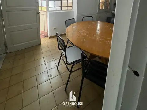 OPENHOUSE inmobiliaria  vende casa esquina sobre  San Martín y Morón Ciudad de Mendoza