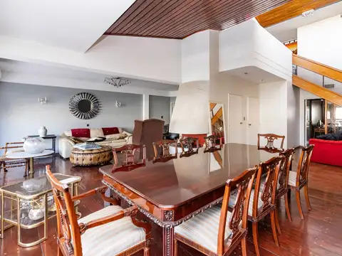 Depto Tipo Casa en Venta 64 años