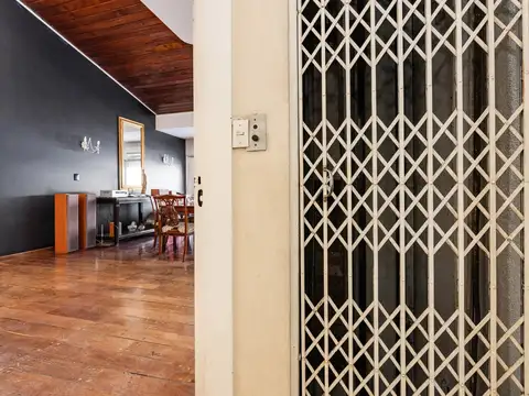 Depto Tipo Casa en Venta con 3 cocheras