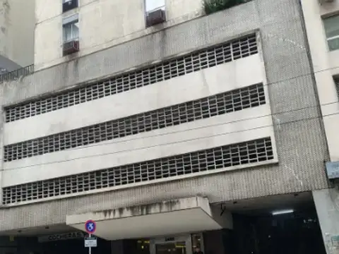 En venta depto de 3 amb. lateral con cochera en San Nicolas