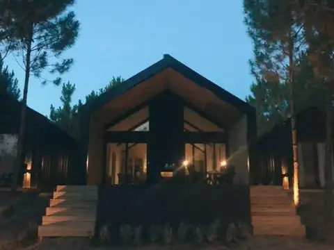 Casa en venta - 4 Dormitorios 3 Baños - 1.100Mts2 - Pinamar