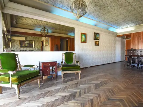VENTA – DEPARTAMENTO DE 4 AMBIENTES CON DEPENDENCIA EN FLORESTA